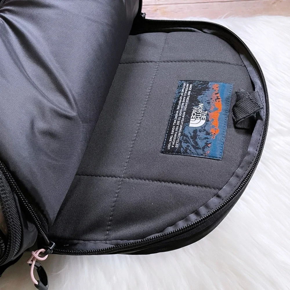 The North Face Women’s Borealis 27 Liter Backpack - Picture 8 of 10